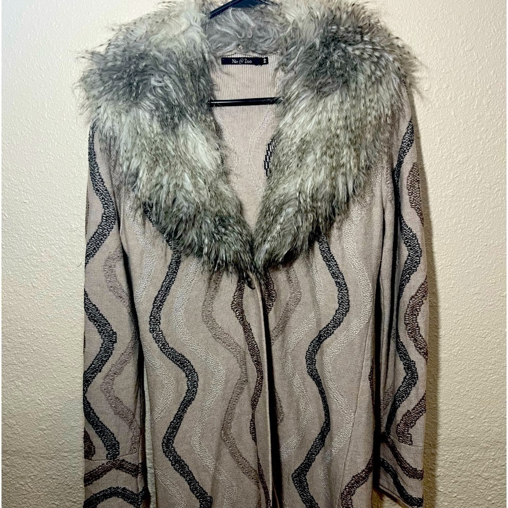 Nic + Zoe Faux Fur Collar Knit Cardigan - Winter Vibes - PP Petite - Gray/White - Picture 3 of 8